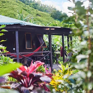 hibiscus-valley-inn.comcaribbean.com/
